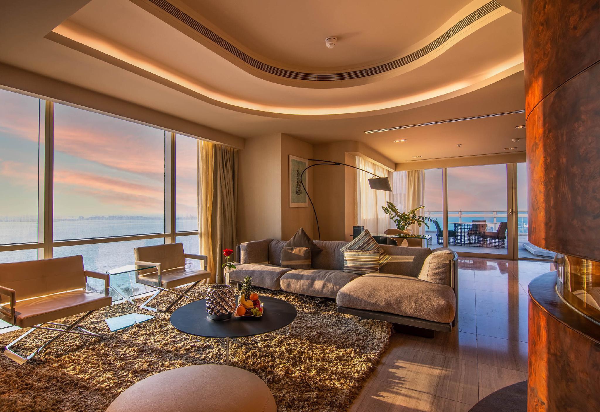 Amwaj, Suite
