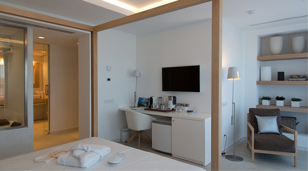 HOTEL CALA SAONA & SPA 28/59
