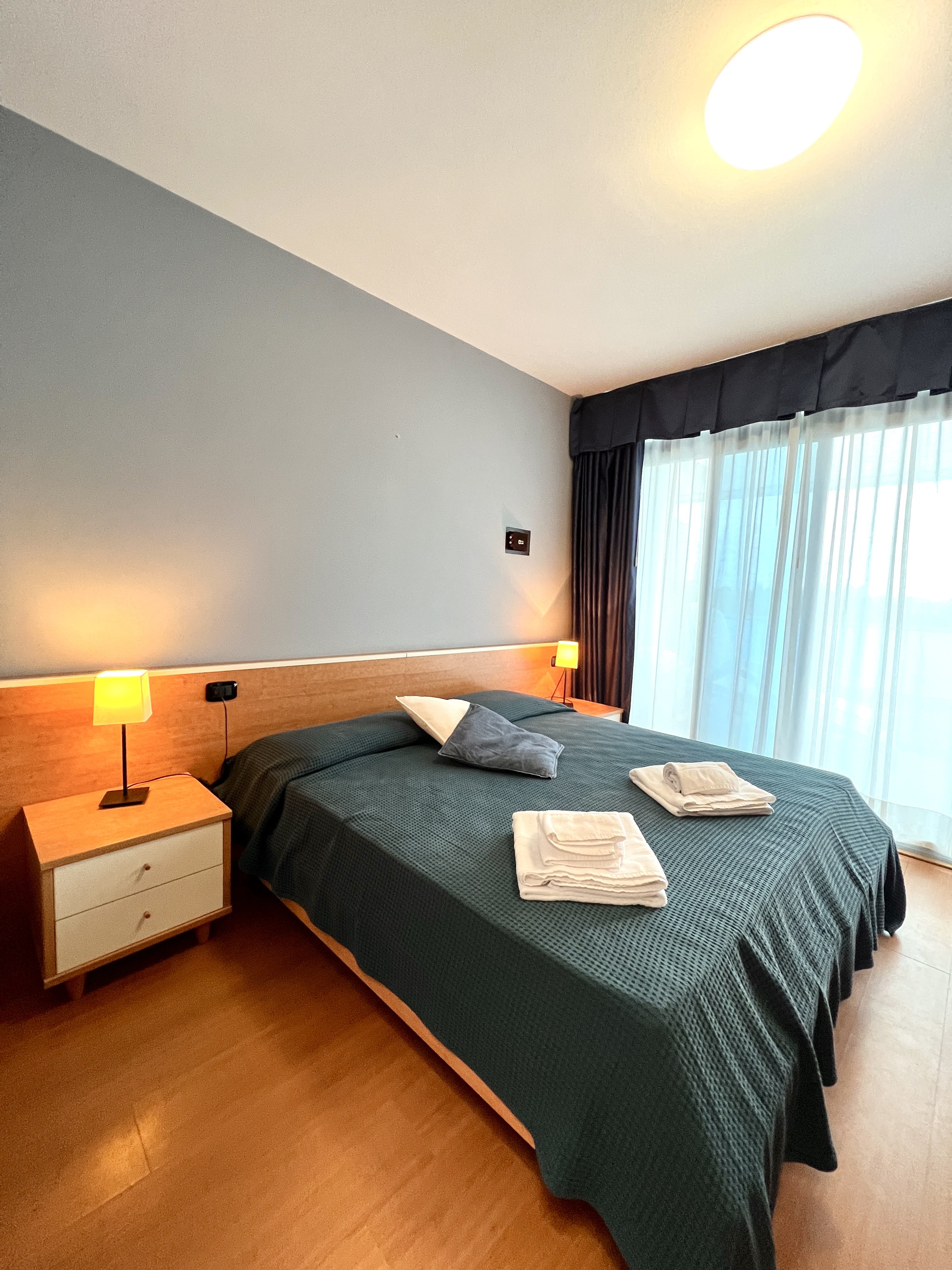2 Bedrooms, Suite