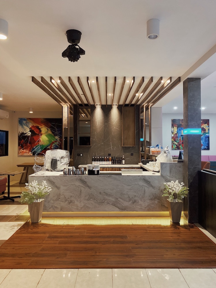 Paradise Hotel Tarakan 6/65