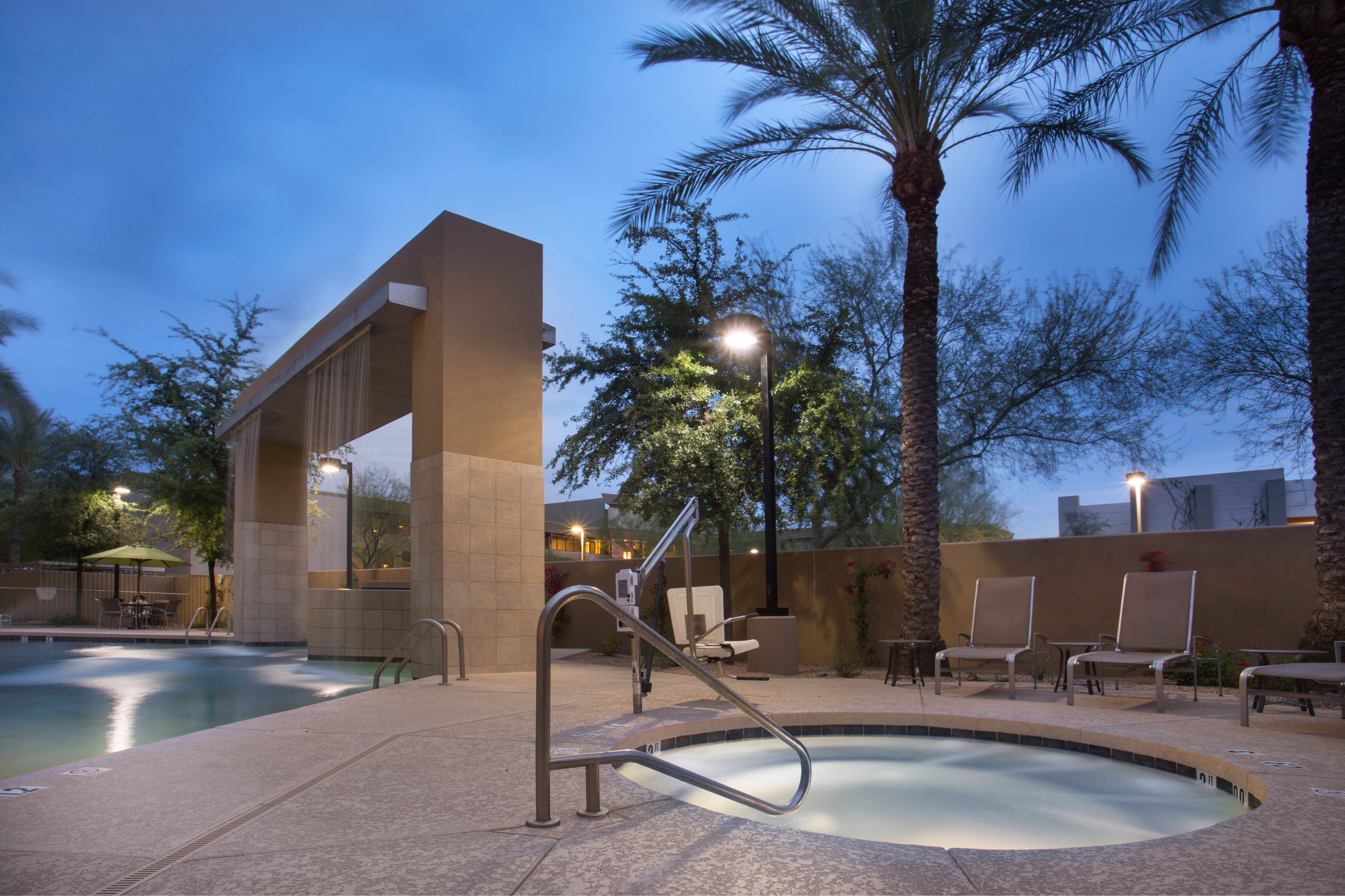 Holiday Inn And Suites Scottsdale North Airpark Ex Wingate By Wyndham Scottsdale 23/50