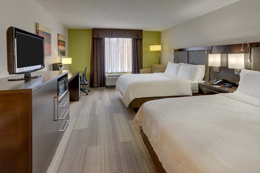 Holiday Inn Express & Suites Dayton-Centerville by IHG 14/52