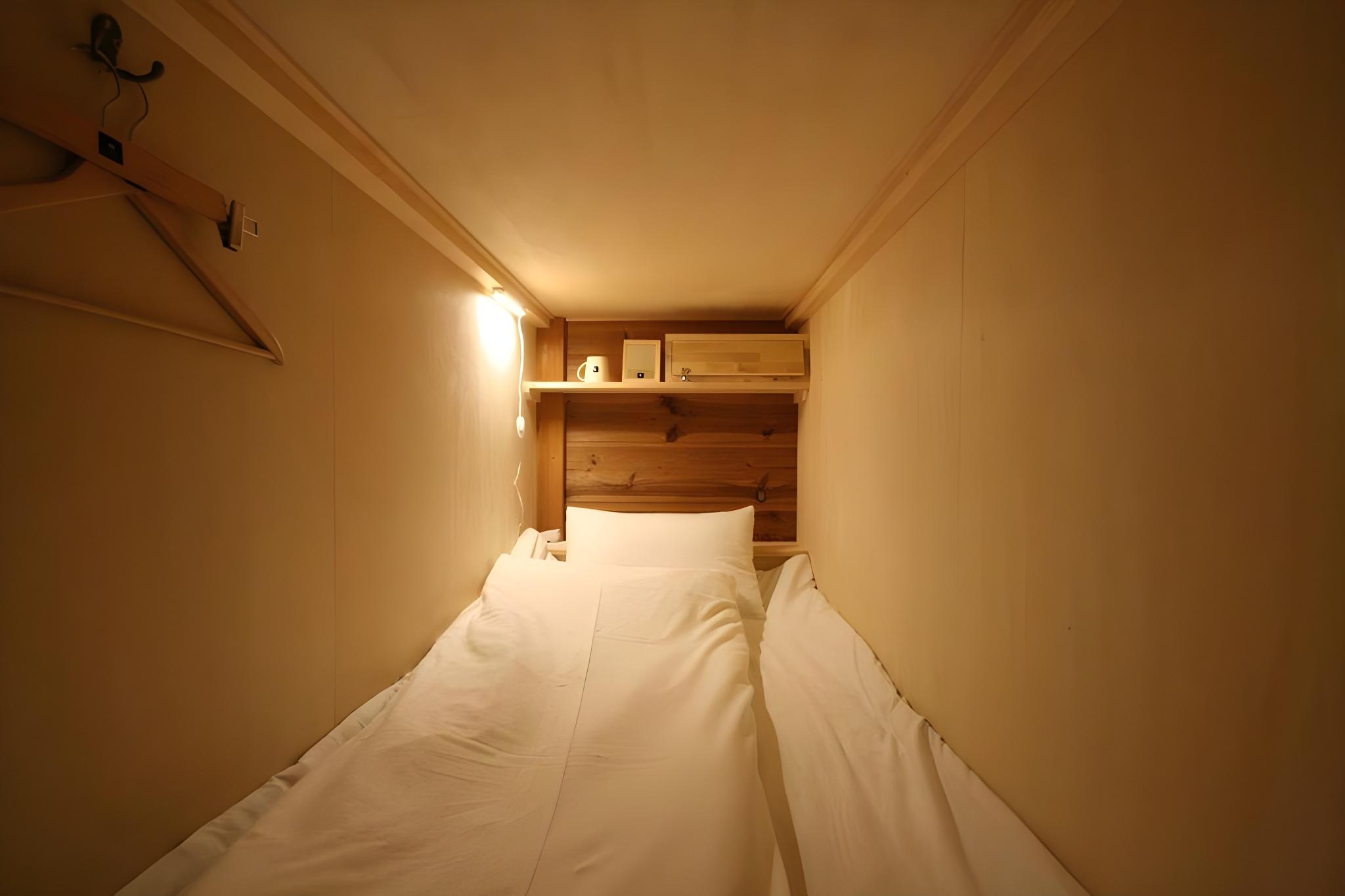 Female Dorm, Female Only, Shared Bathroom