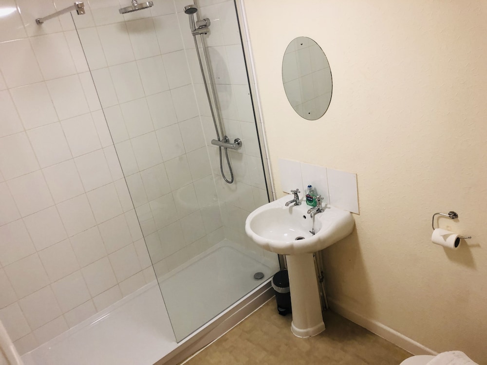 Royal Ashton Hotel 10/67