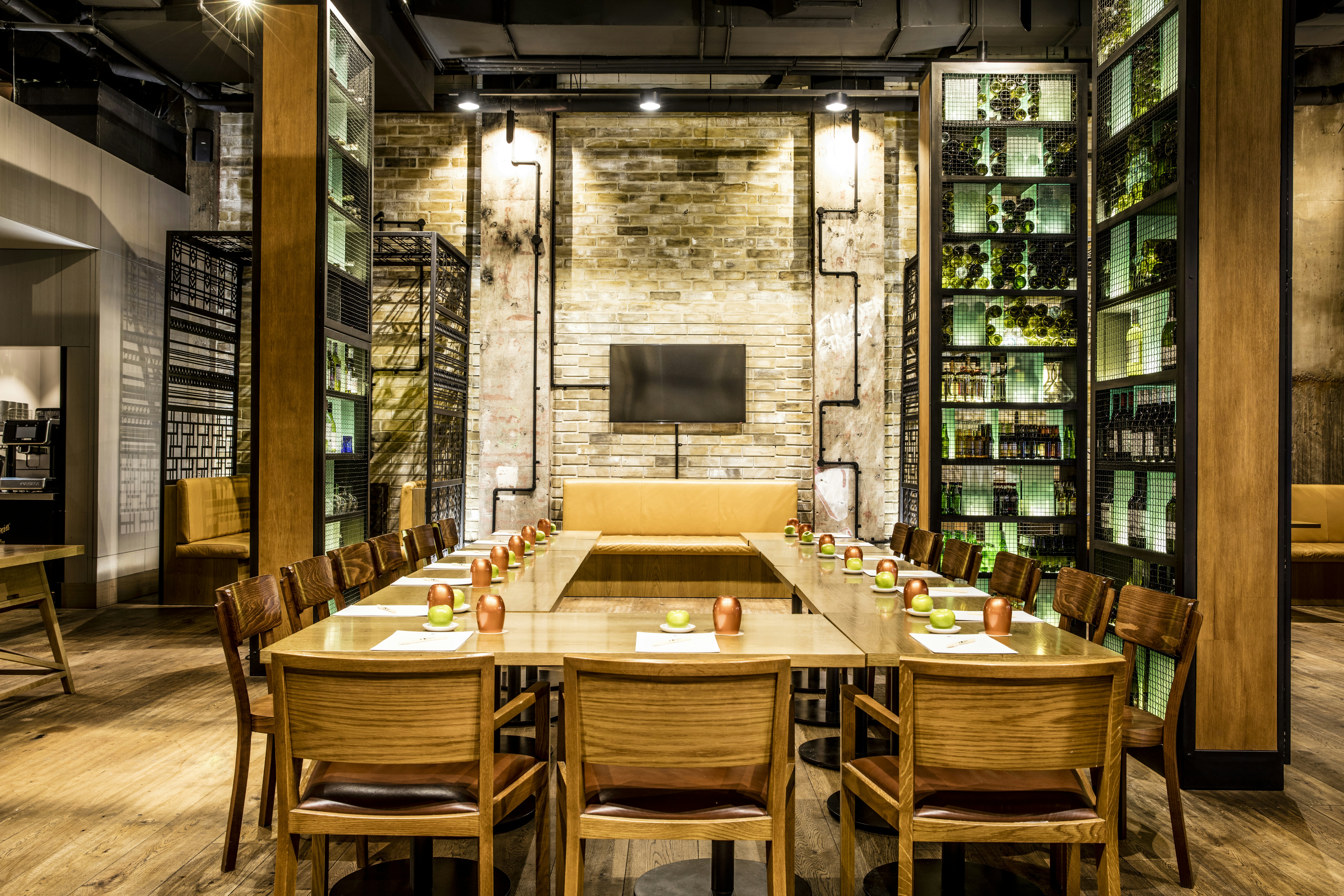 DoubleTree by Hilton Hotel Melbourne - Flinders Street 12/19