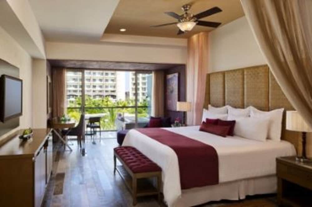 Secrets Vallarta Bay Puerto Vallarta 11/56