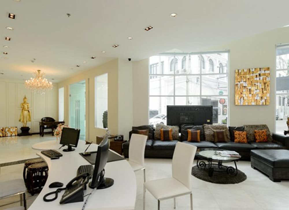 The Bless Hotel And Residence 69/80