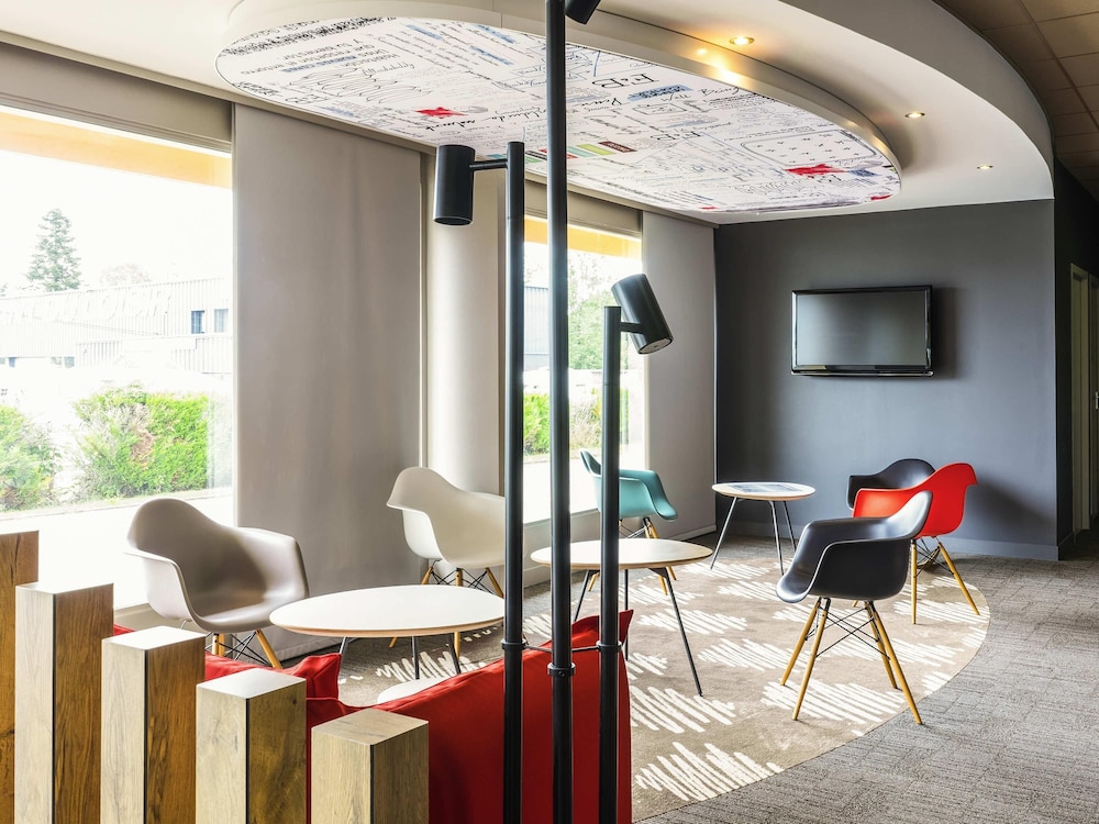Ibis Tarbes Odos 47/64