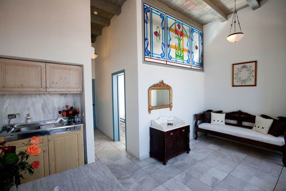 Pandora Suites 29/58