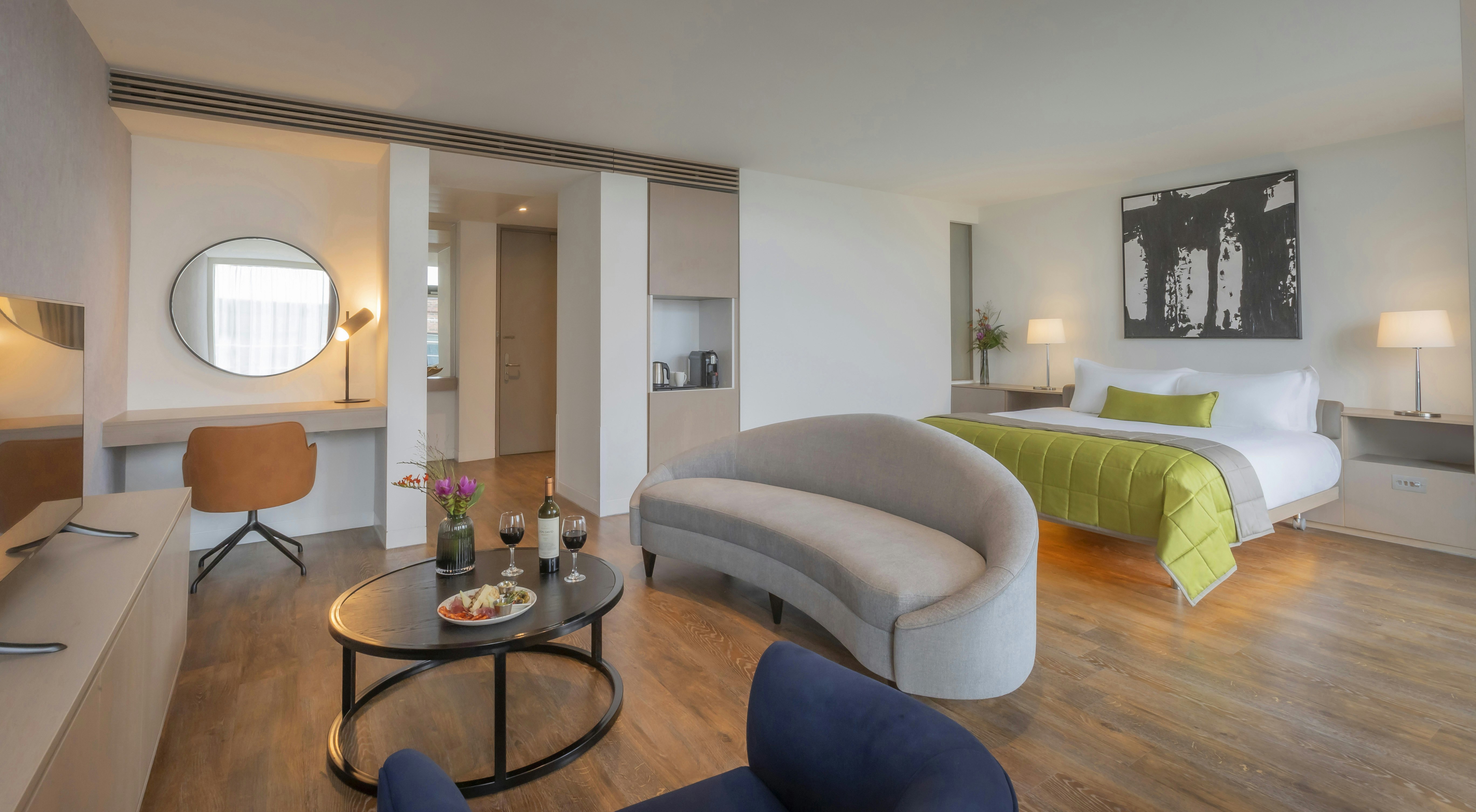The Gibson Hotel 27/47