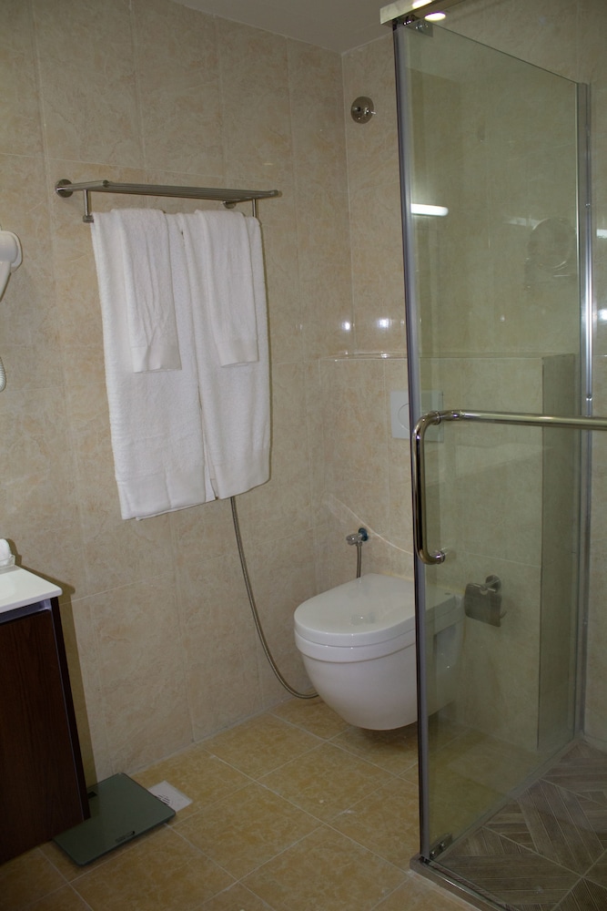 The Secure Inn Hotel Muscat 69/69