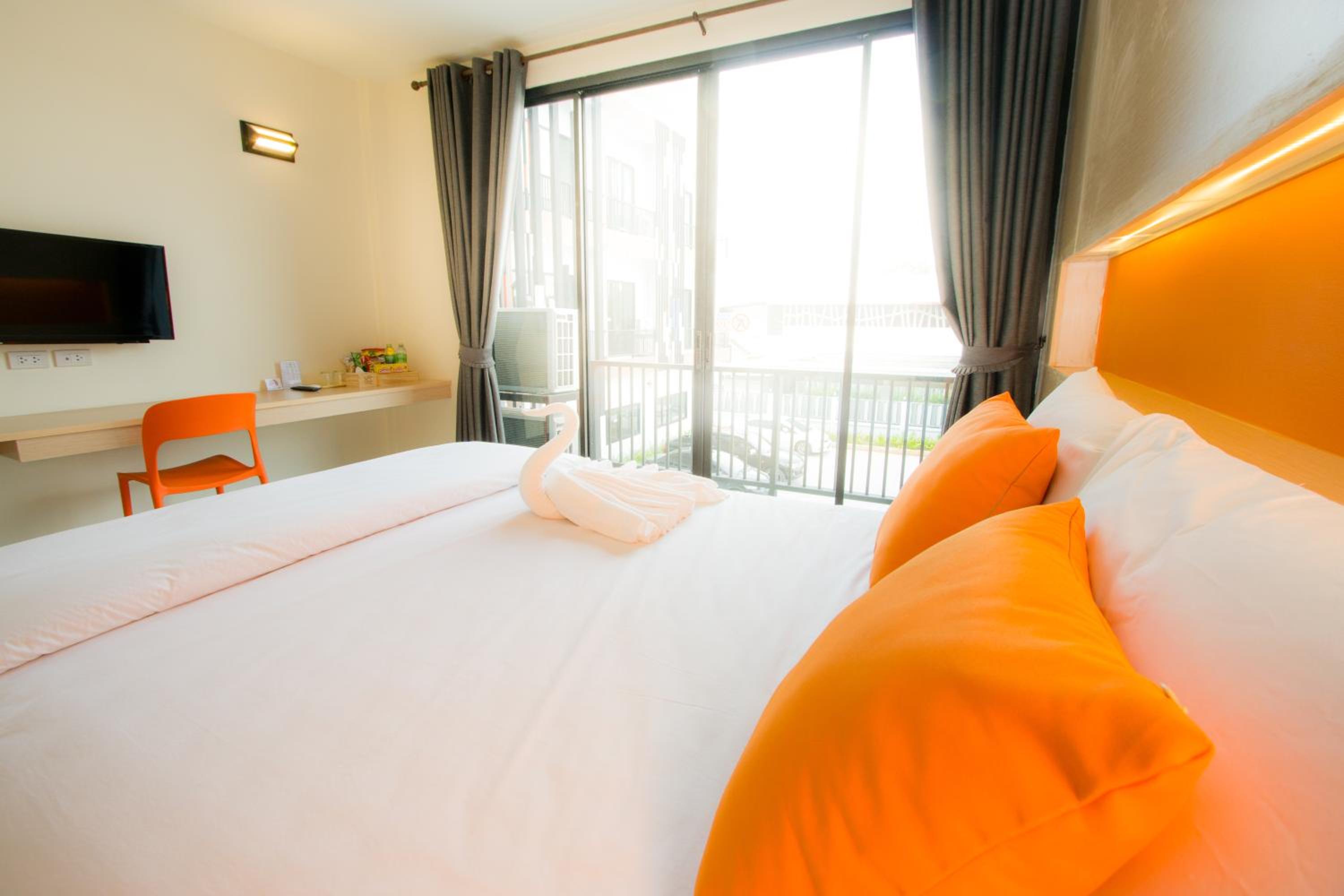 The Lephant Hotel 30/40