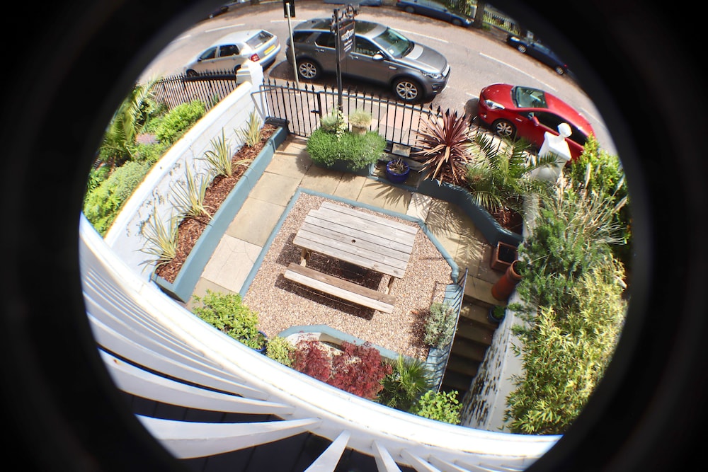 Colson House 6/50