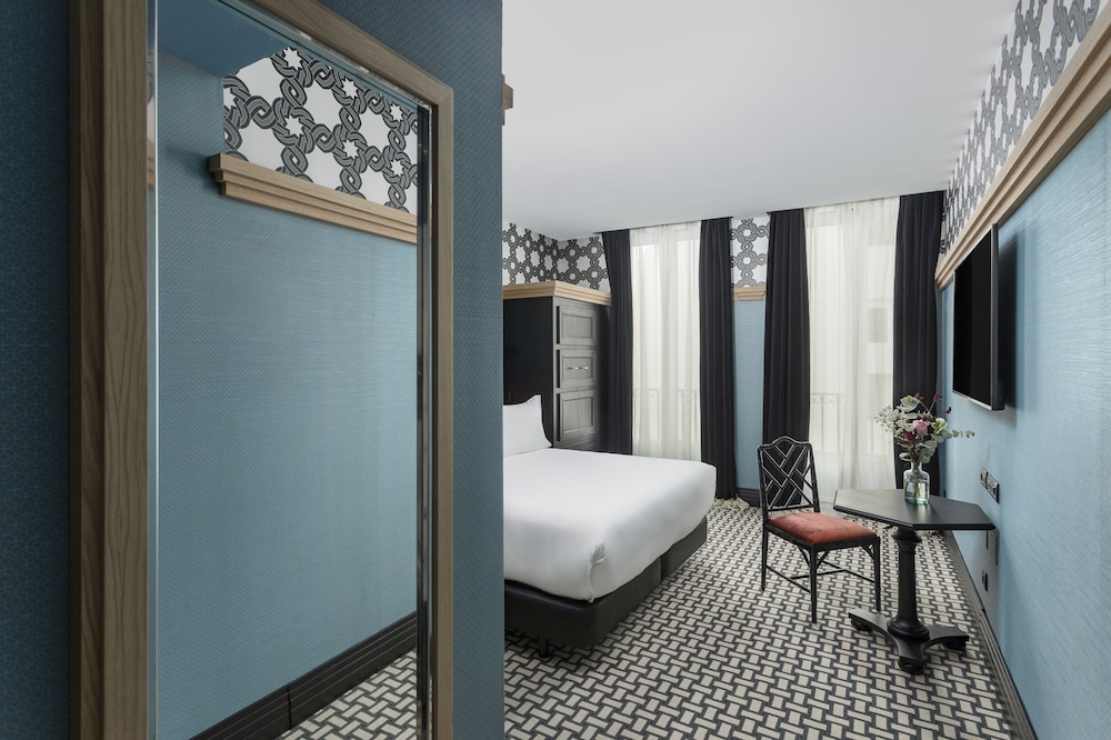 Room Mate Alba 22/40