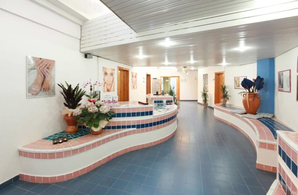 Hotel Baia di Conte 36/67