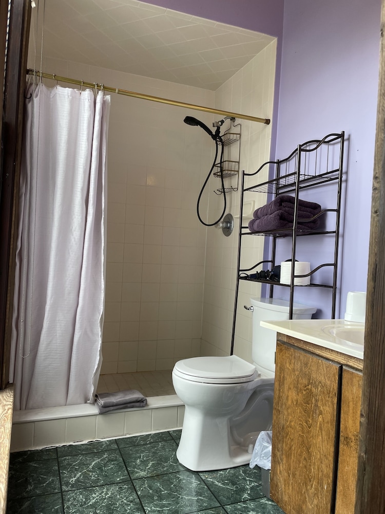 Grand Gables Inn Bed & Breakfast 38/38