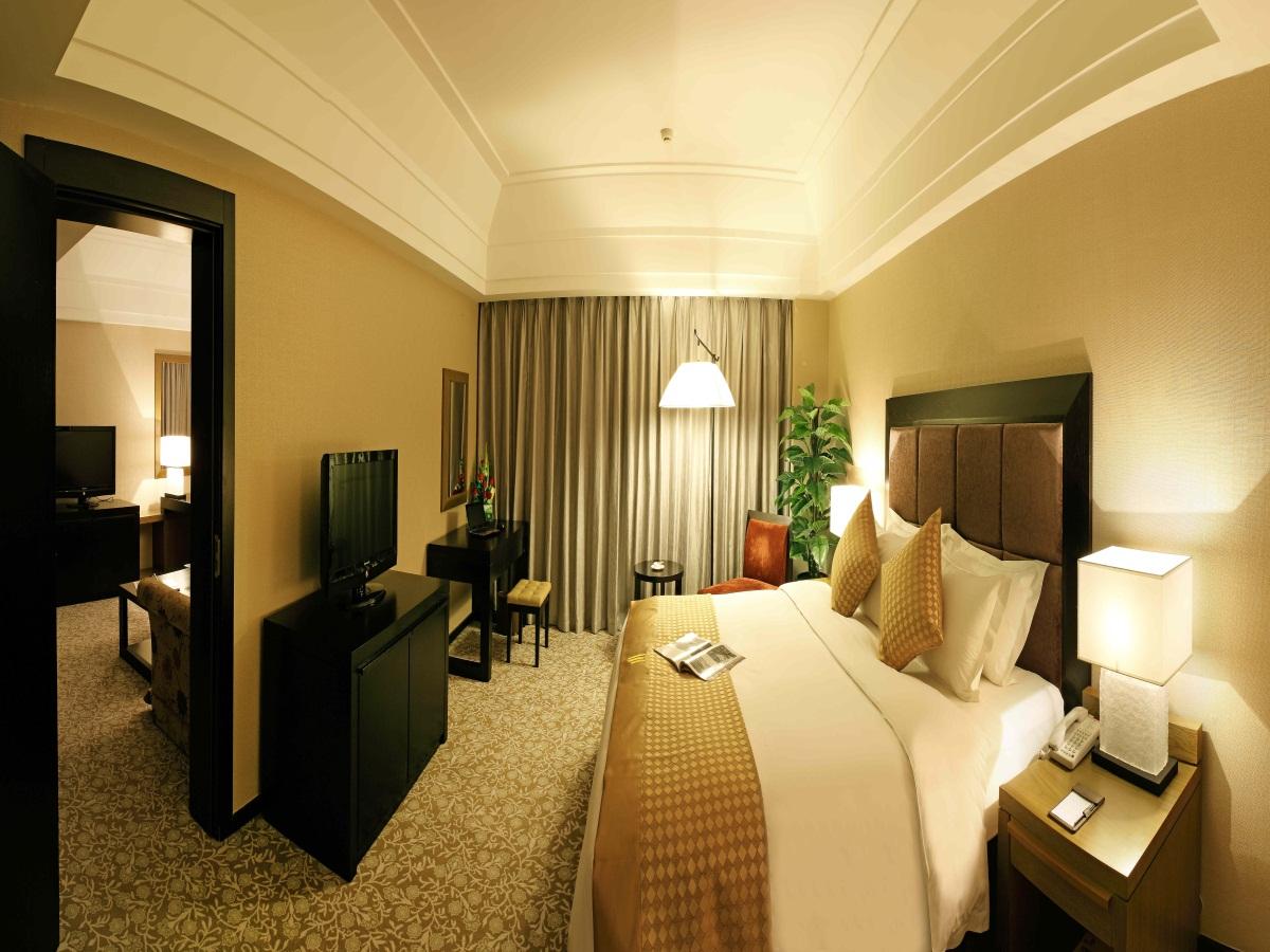 ELEGANT, SUITE