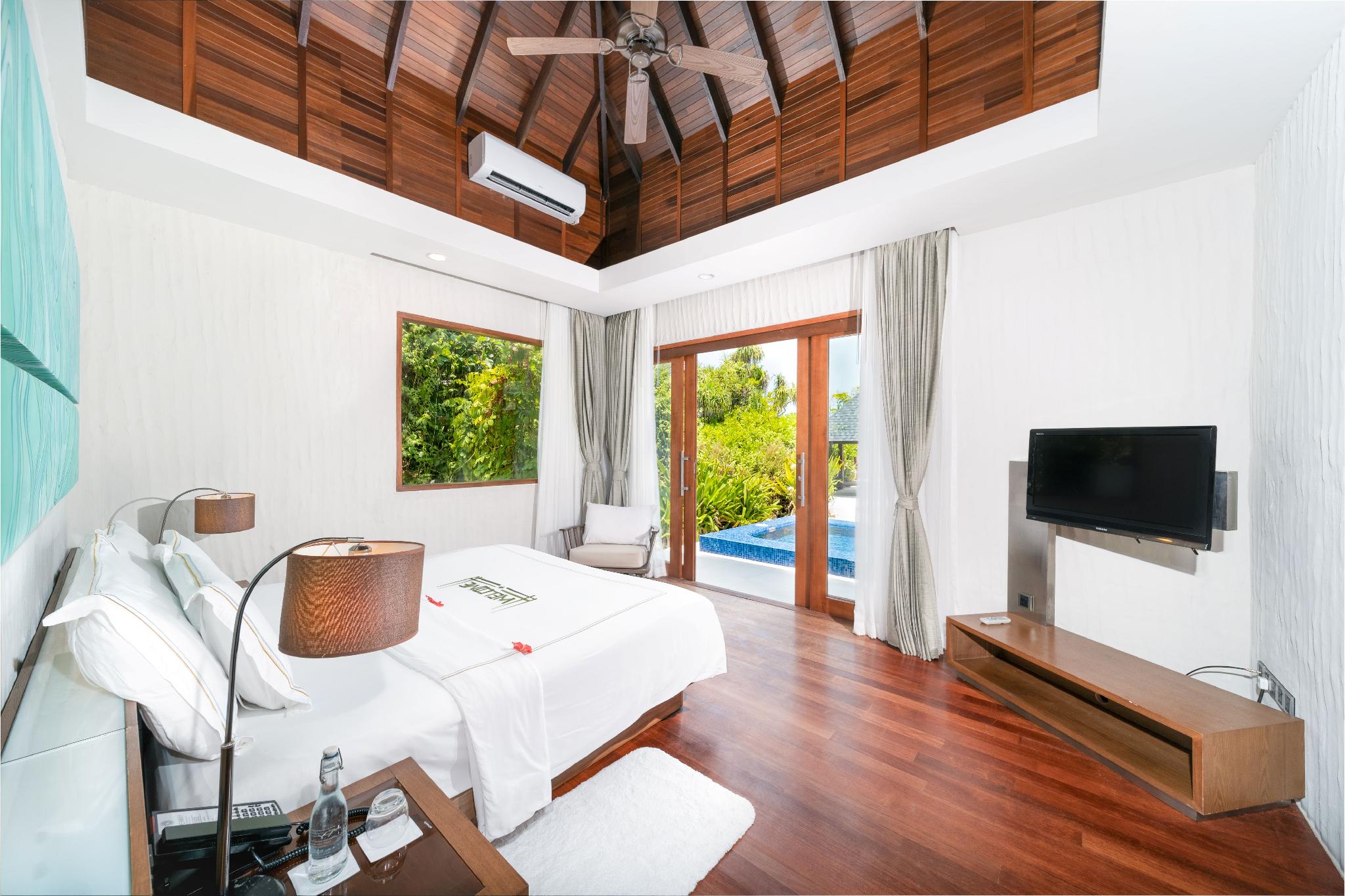 Beach, Residence, King Bed, Plunge Pool