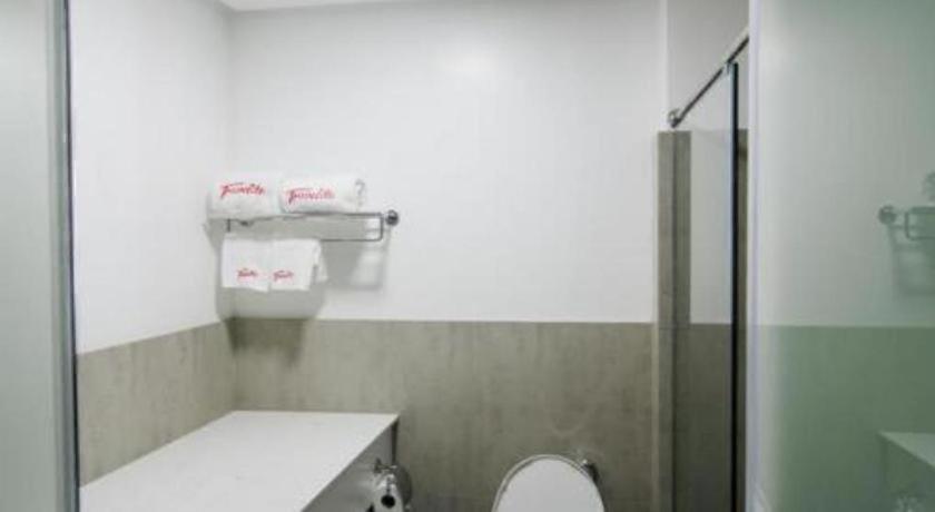 Travelite Express Hotel 29/33