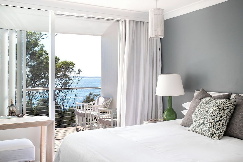 Bannisters by the Sea Mollymook 15/50