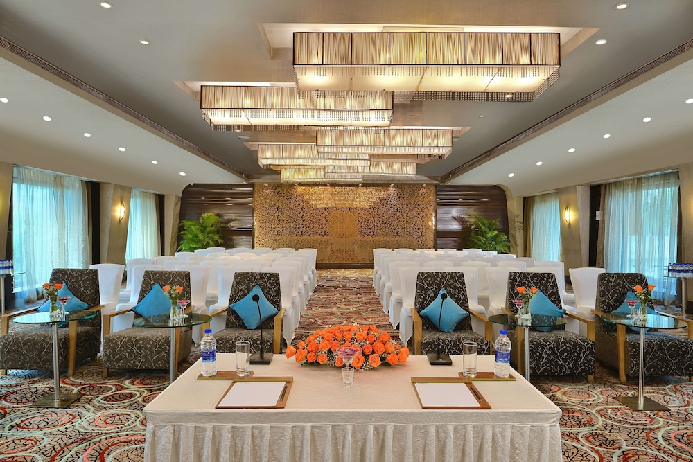 Radisson Mumbai Goregaon 64/75