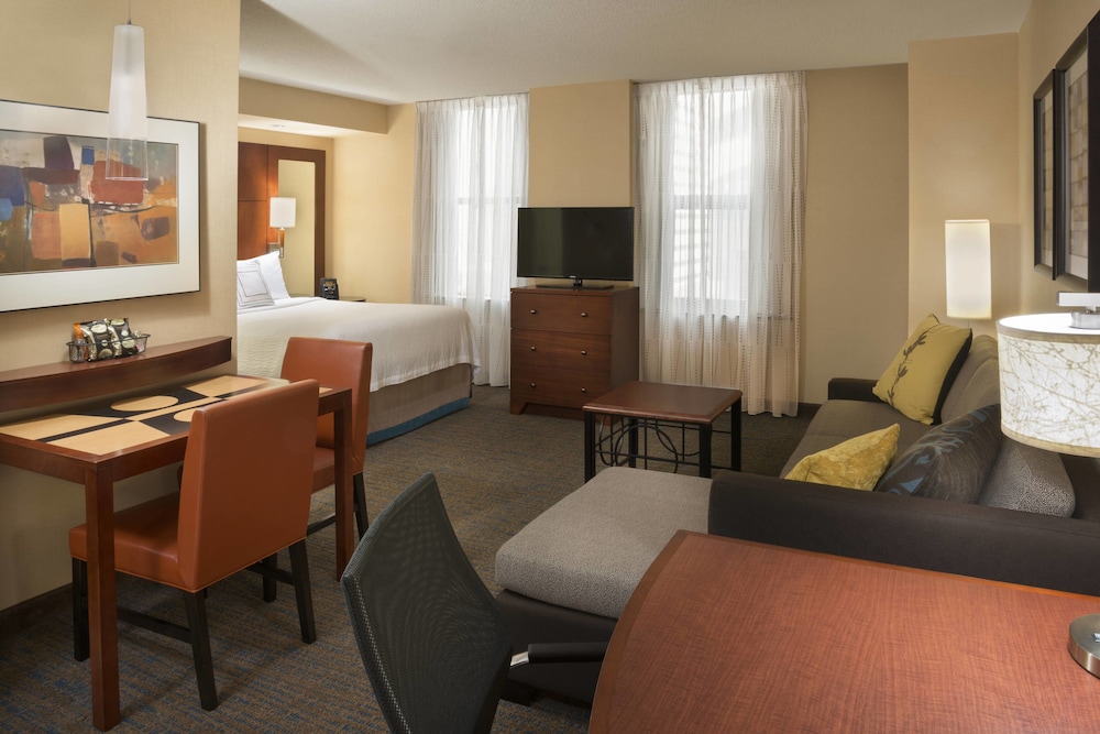Residence Inn by Marriott Toronto Downtown/Entertainment District 14/26