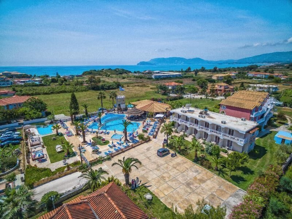Antonis Apartments 1/50
