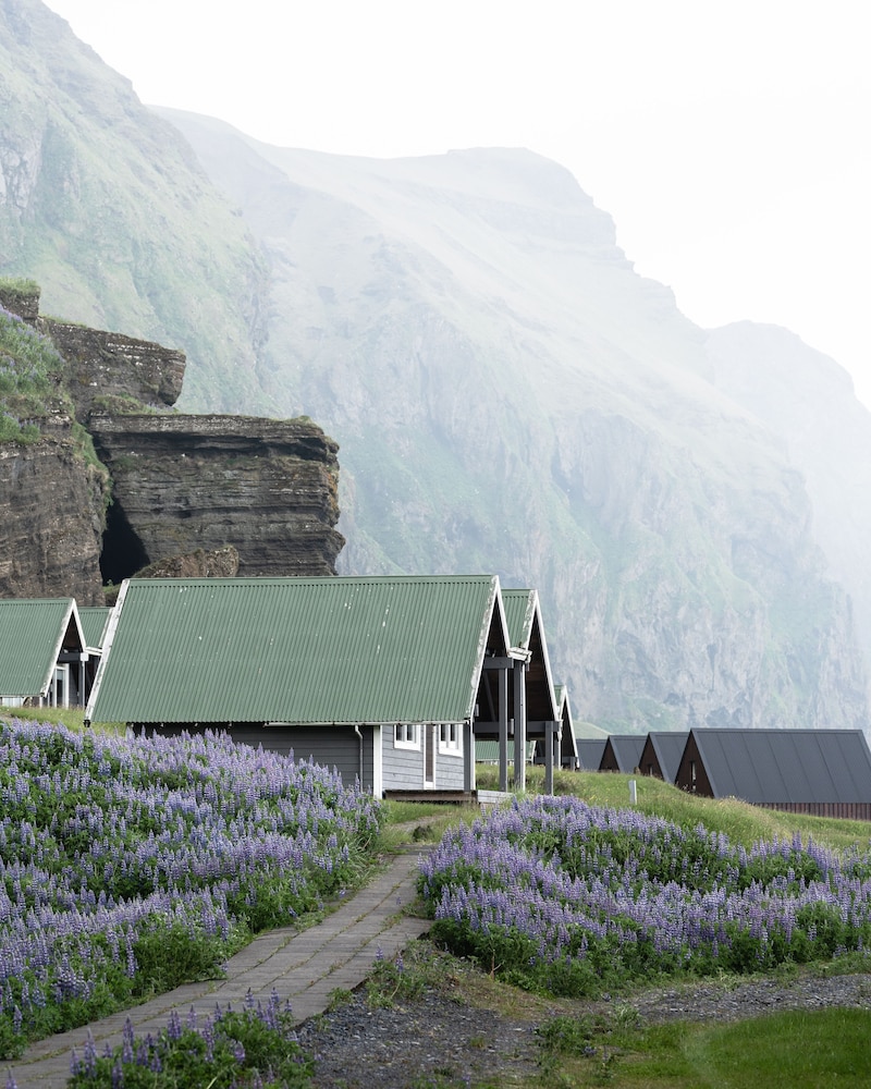 Vik Cottages 22/24