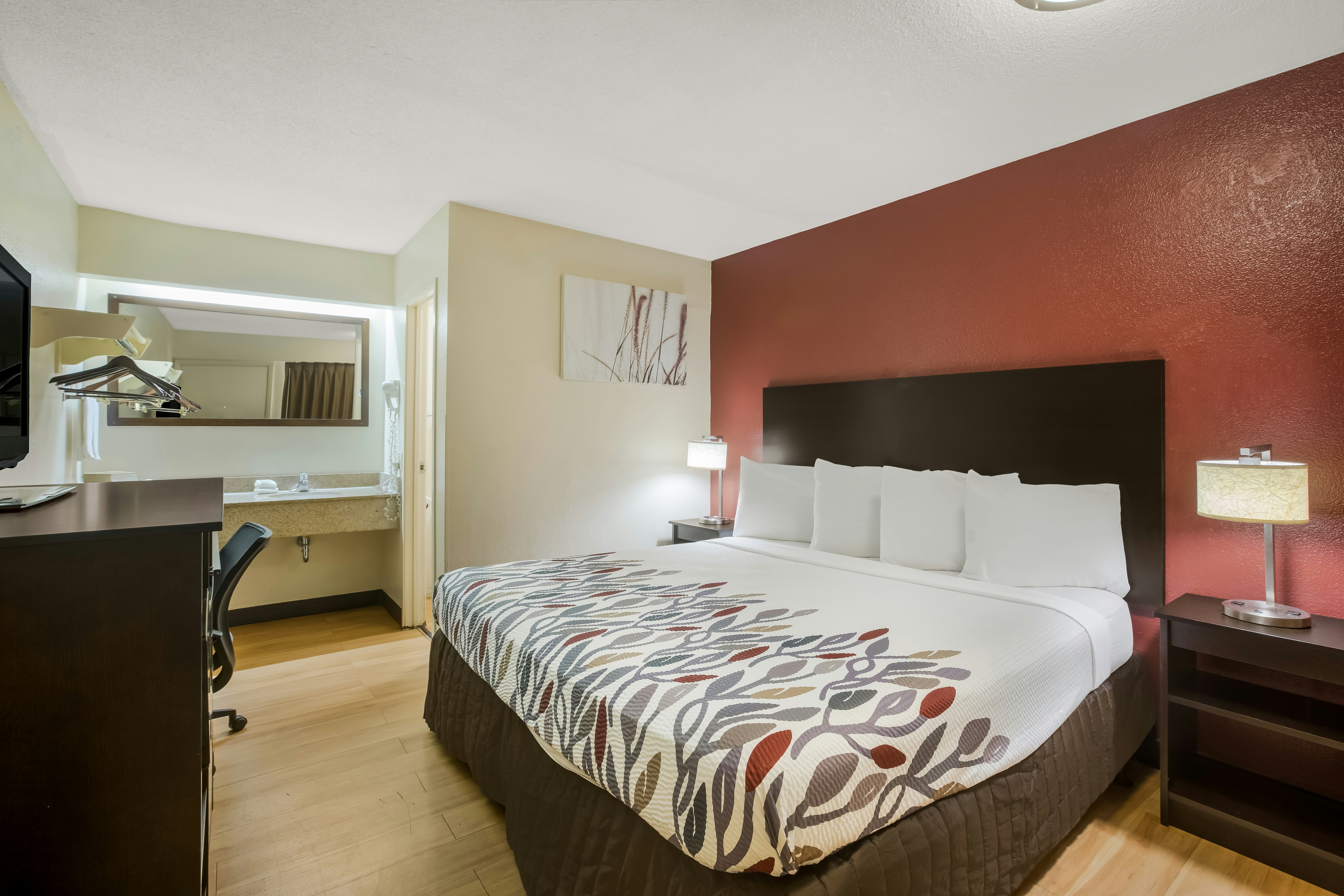 Deluxe, King Bed