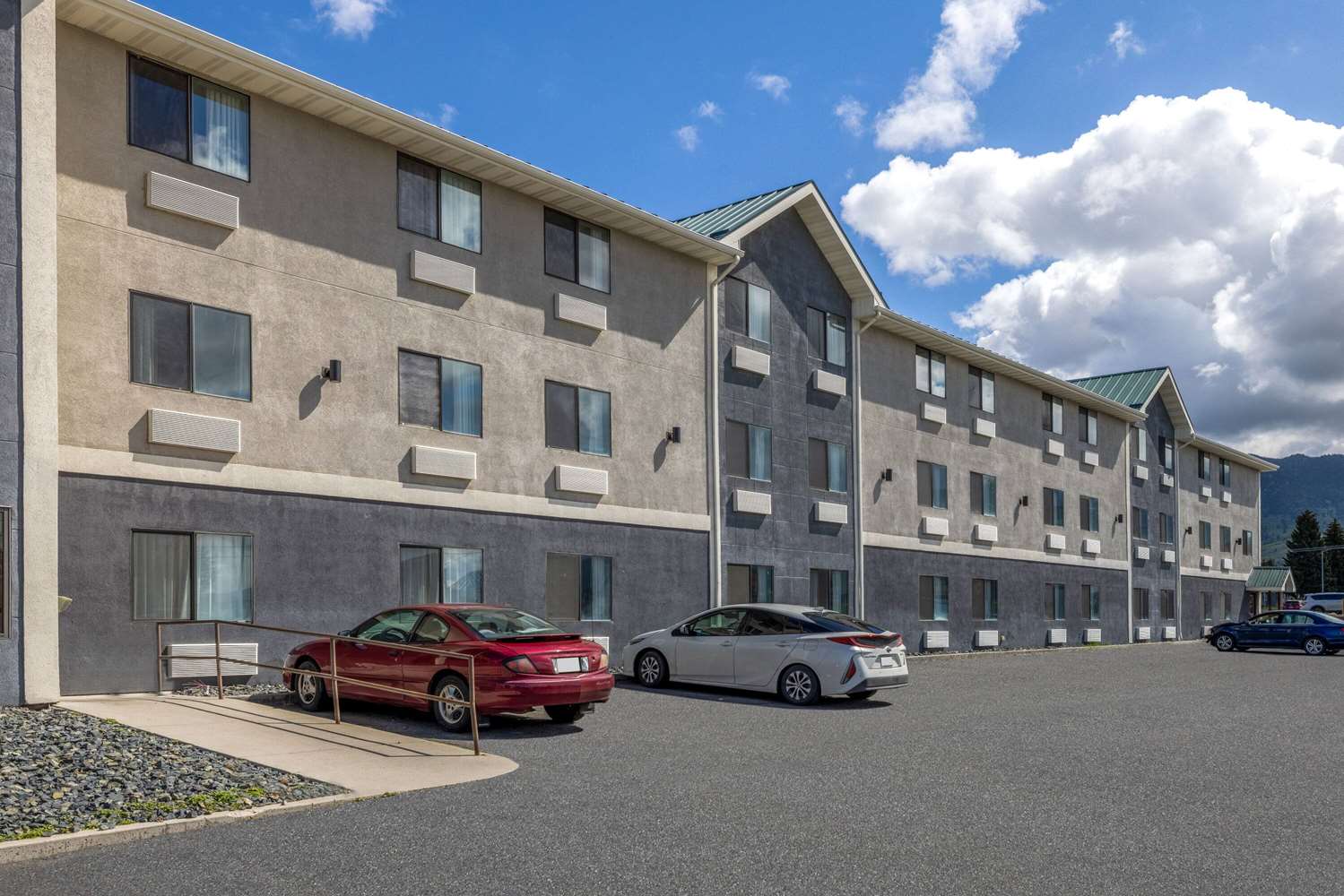 Wingate by Wyndham Butte City Center I-15/I-90 27/32