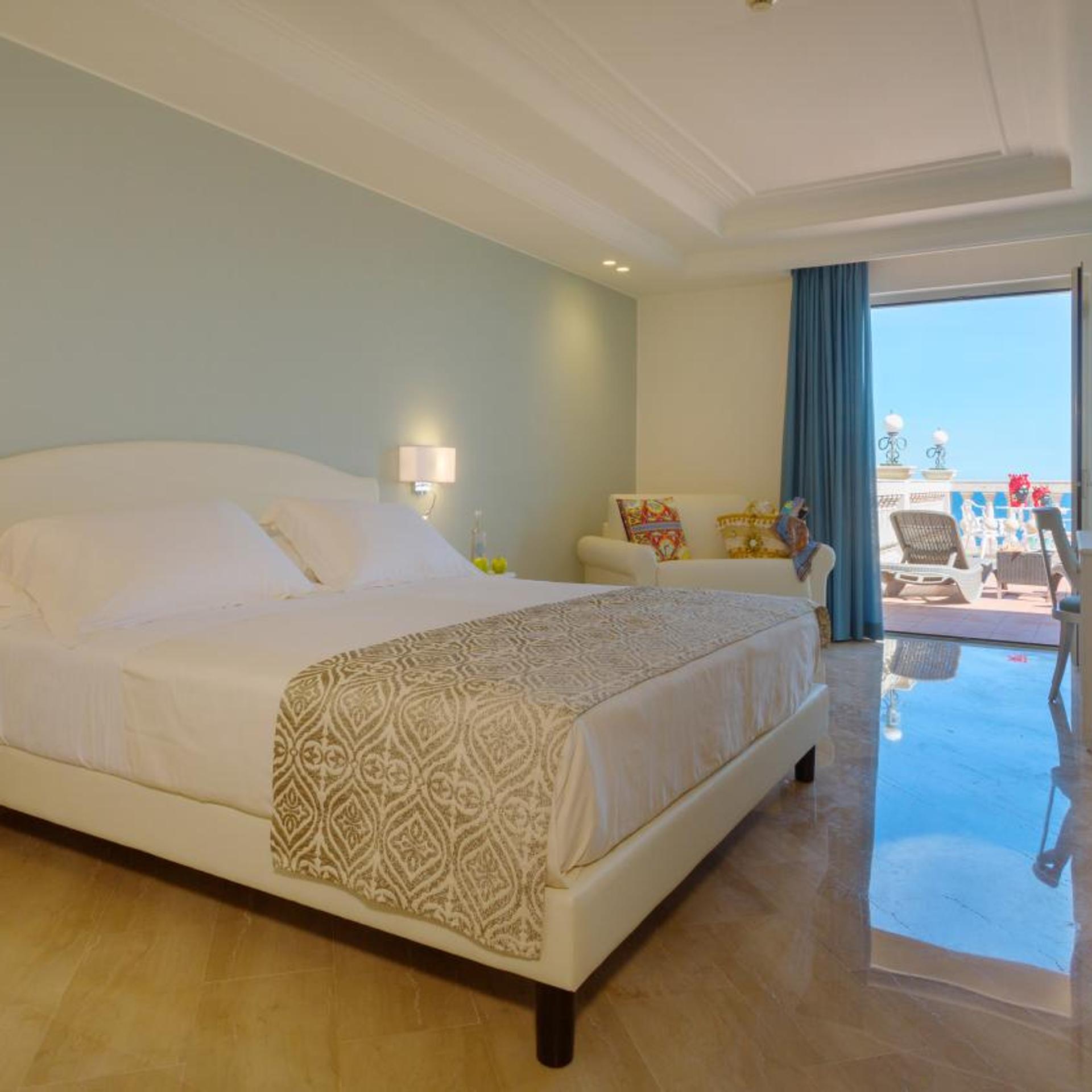 Deluxe, Double Bed, Sea View