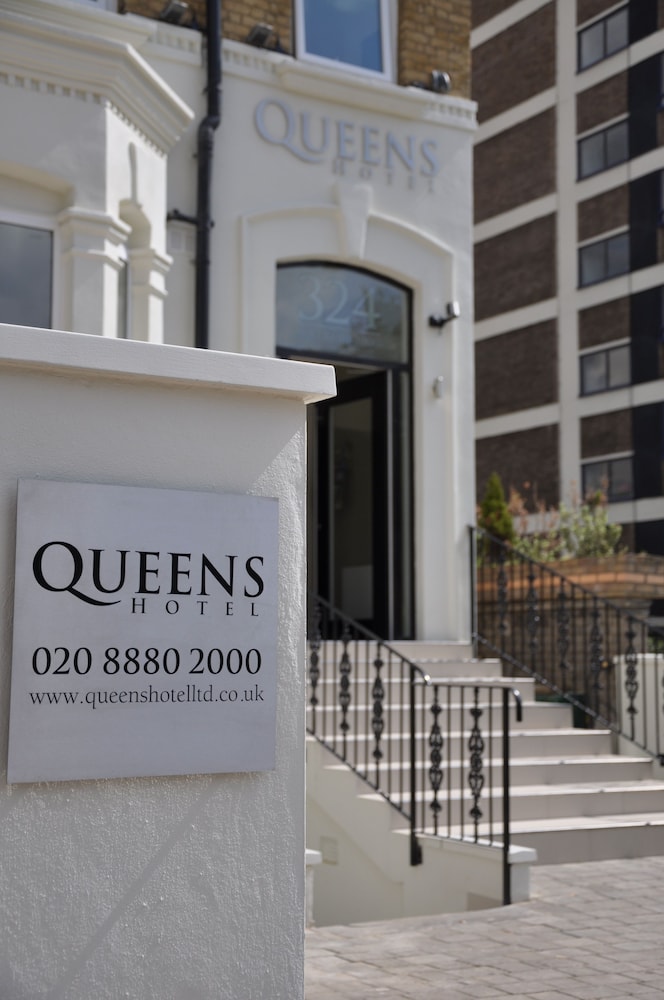Queens Hotel 324 Seven Sisters Road 7/39