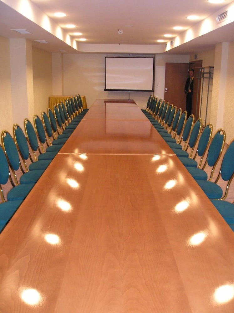Karpos Hotel 27/50