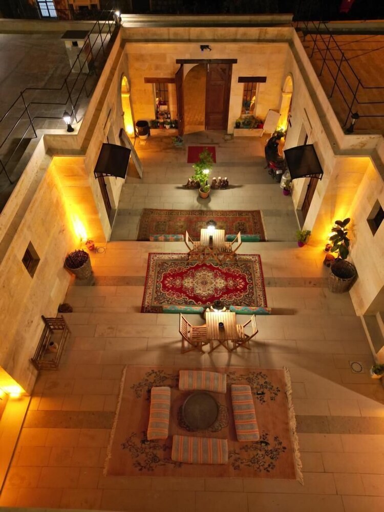 Lavinia Cappadocia Cave 6/50