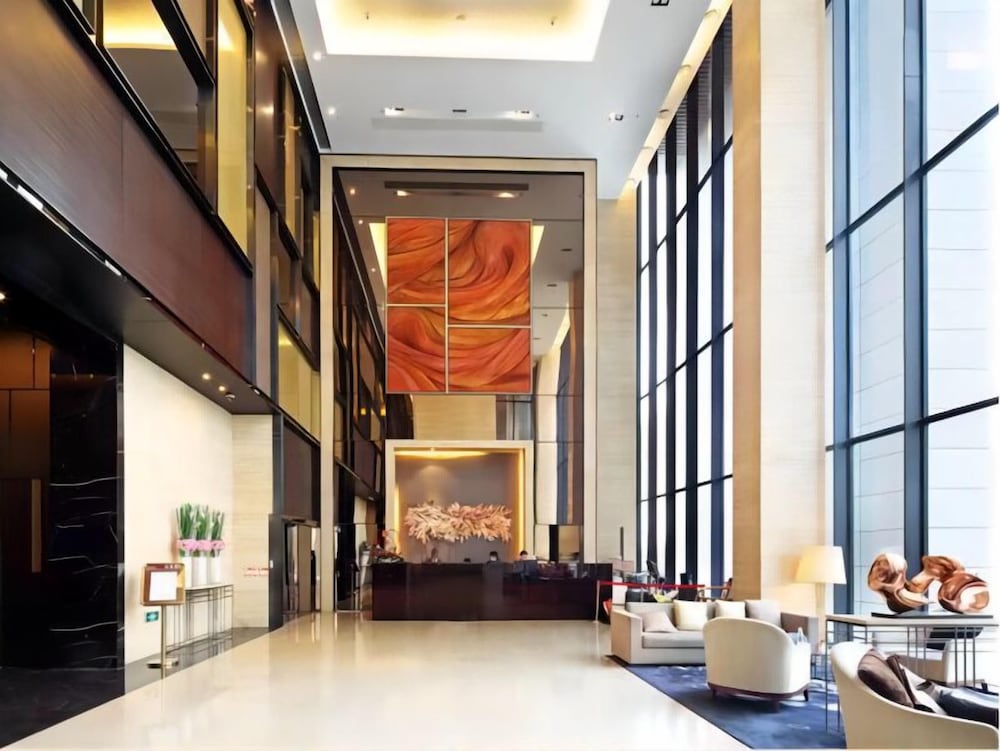 Estay Residence Poly World Trading Center 3/64