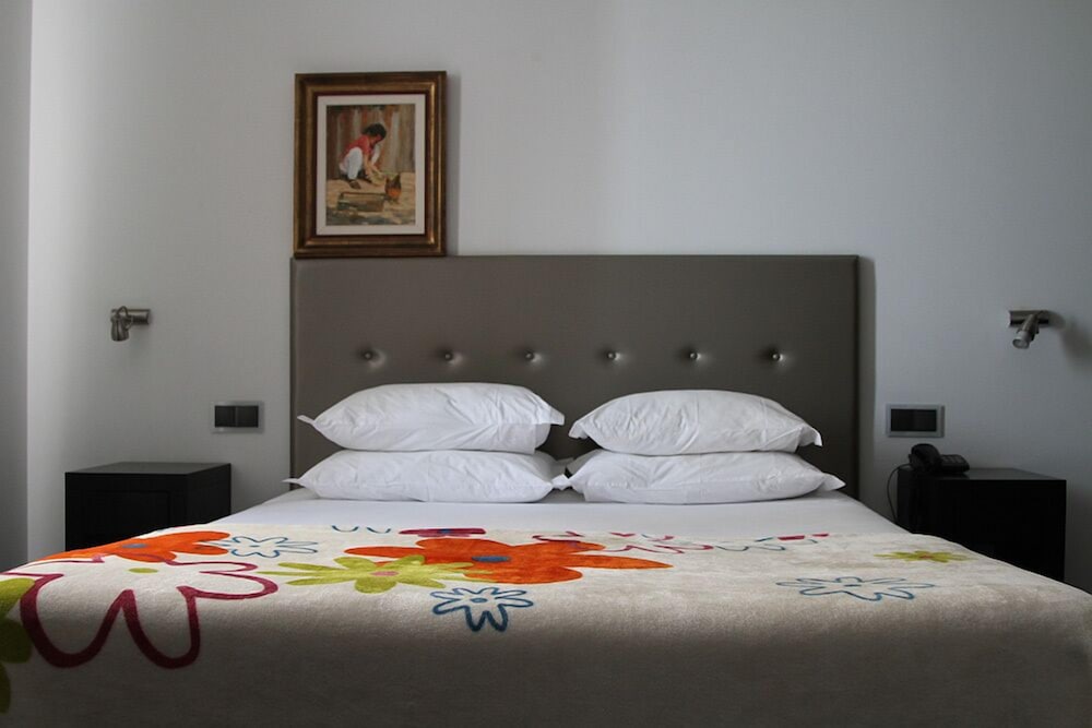 Lazza Hotel 5/45
