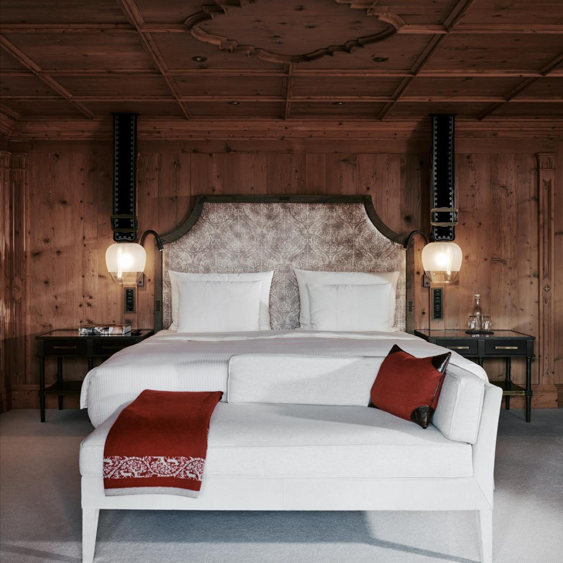 Deluxe, Suite