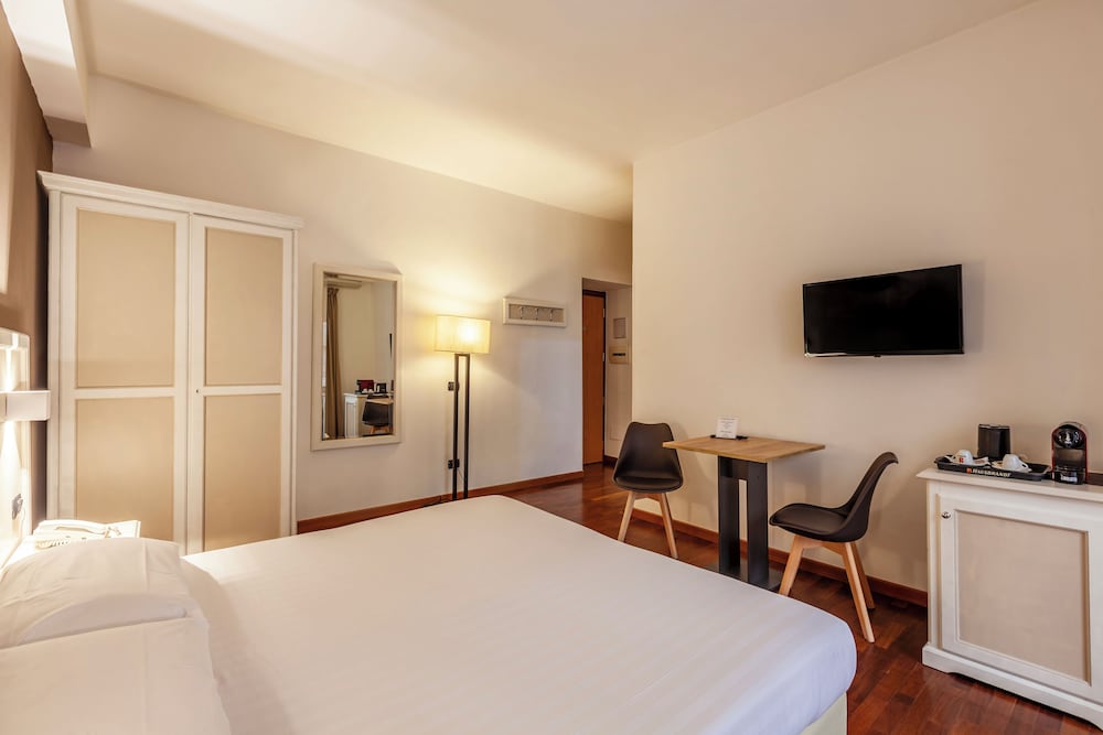 Inn Rome Rooms & Suites 22/50
