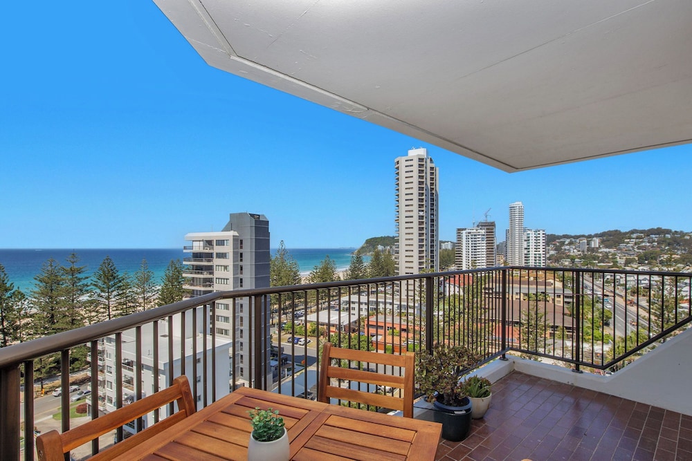 HORIZONS HOLIDAY APARTMENTS 72/79