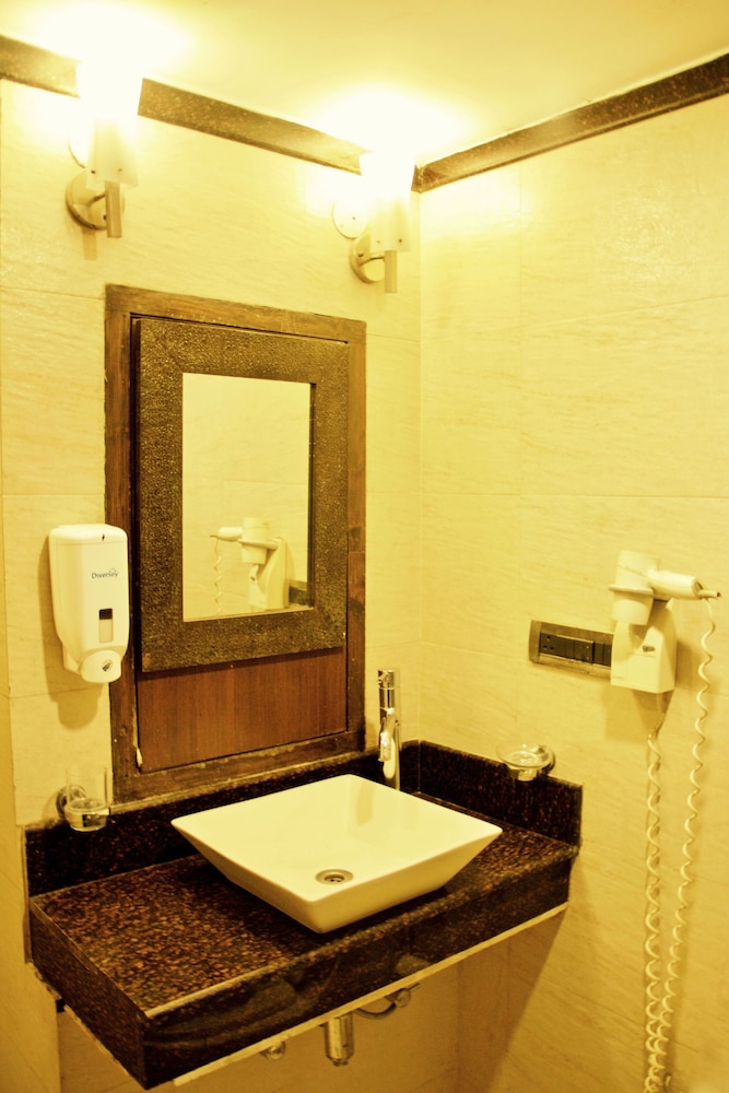 Stops Hostels- New Delhi 45/47
