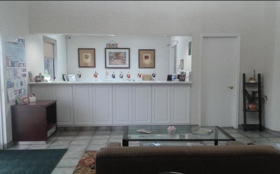Lobby at Hotel O Executive Inn & Suites Cuero Hwy 87, CUERO - TX