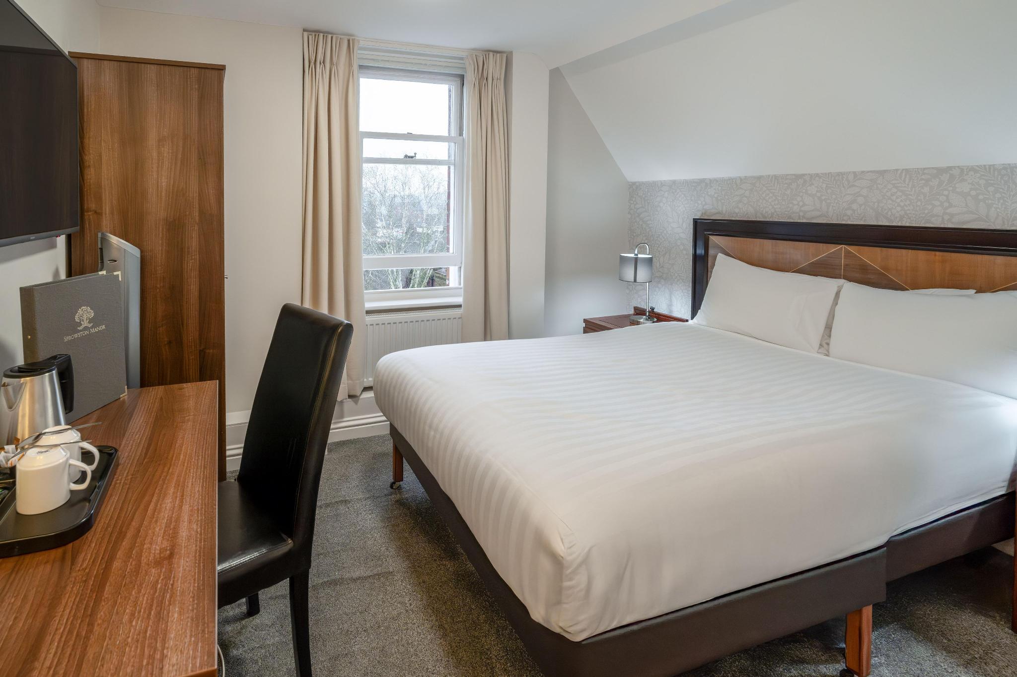 Cozy, Double Bed, No Window