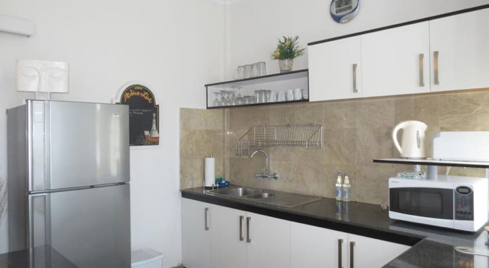 BALI COURT HOTEL AND APARTMENT 9/39