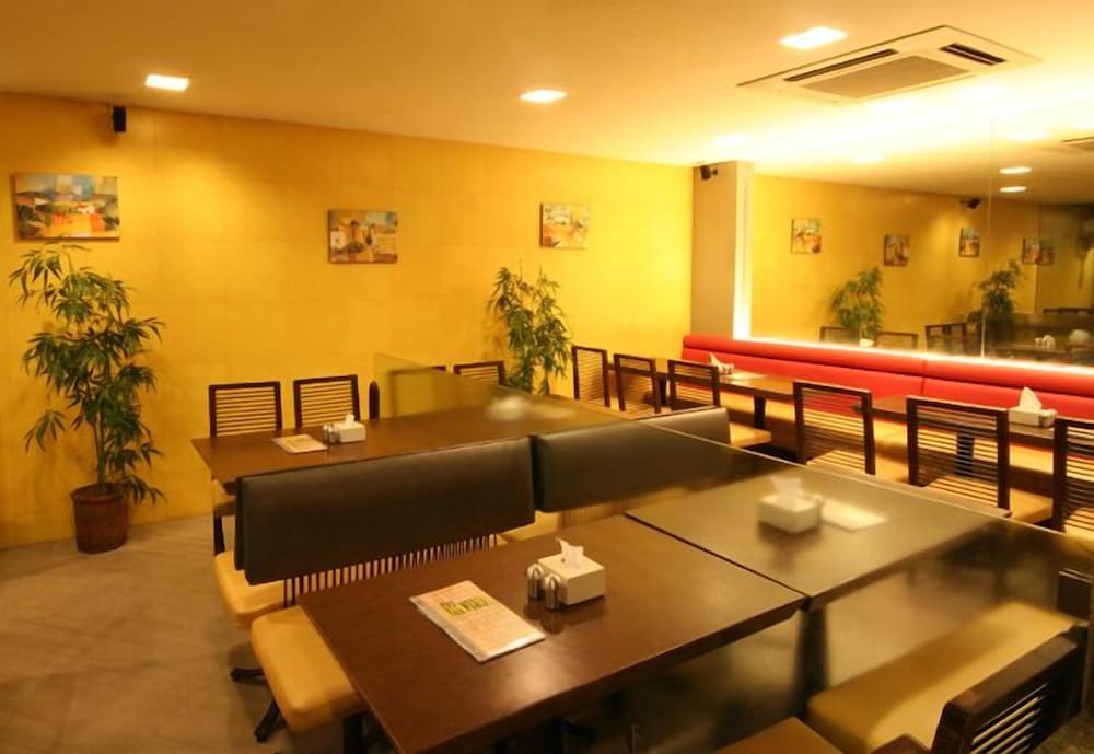 Jayaleela Dormitory 7/11