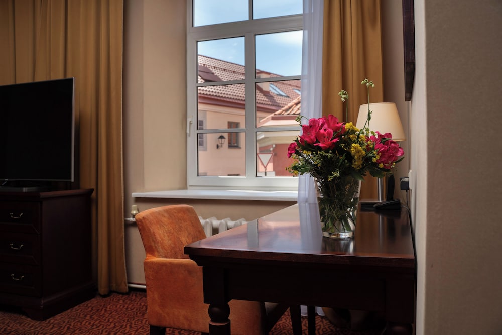 Mabre Residence Hotel 60/82