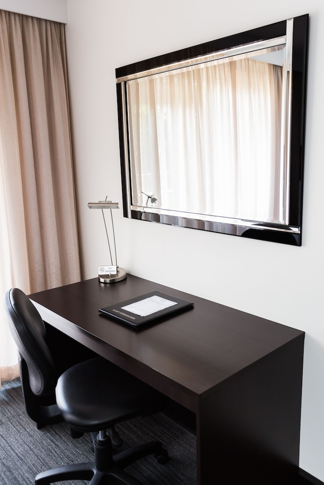 St Ives Apartments 50/56