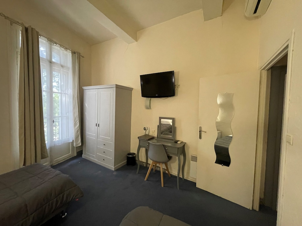 Hotel de France 44/65