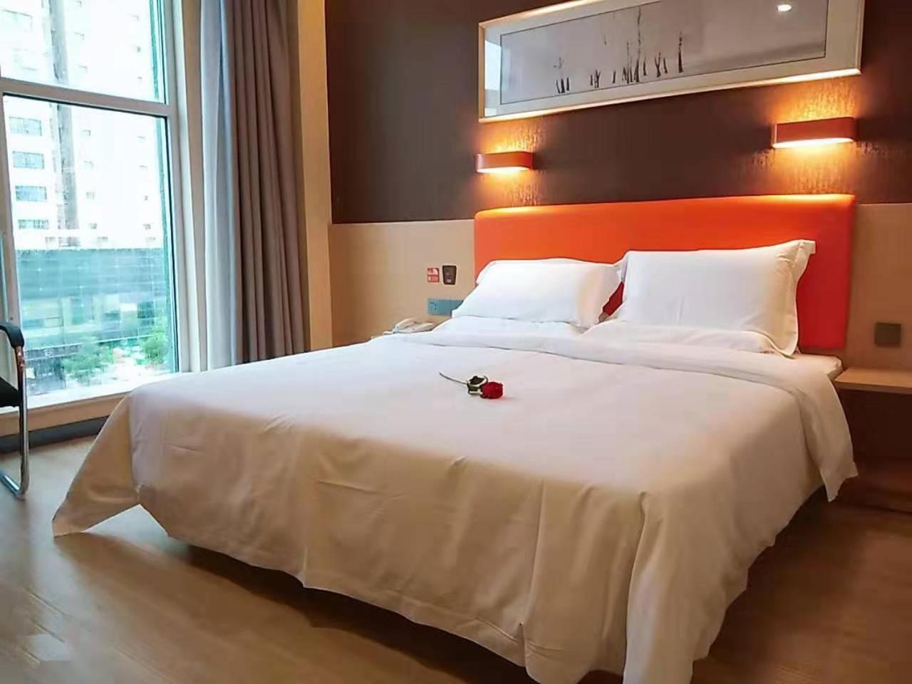 7 Premium Hotel (Huai'an Zhou Enlai Memorial Hall Yonghuai East Road) 10/27