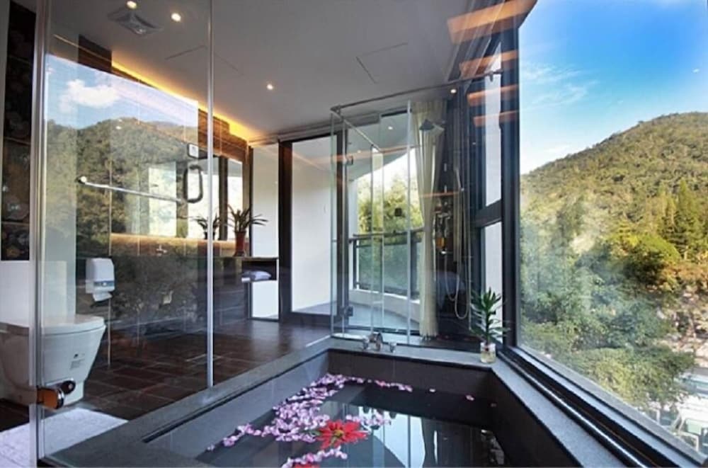Shuian Lakeside Hotel 52/75