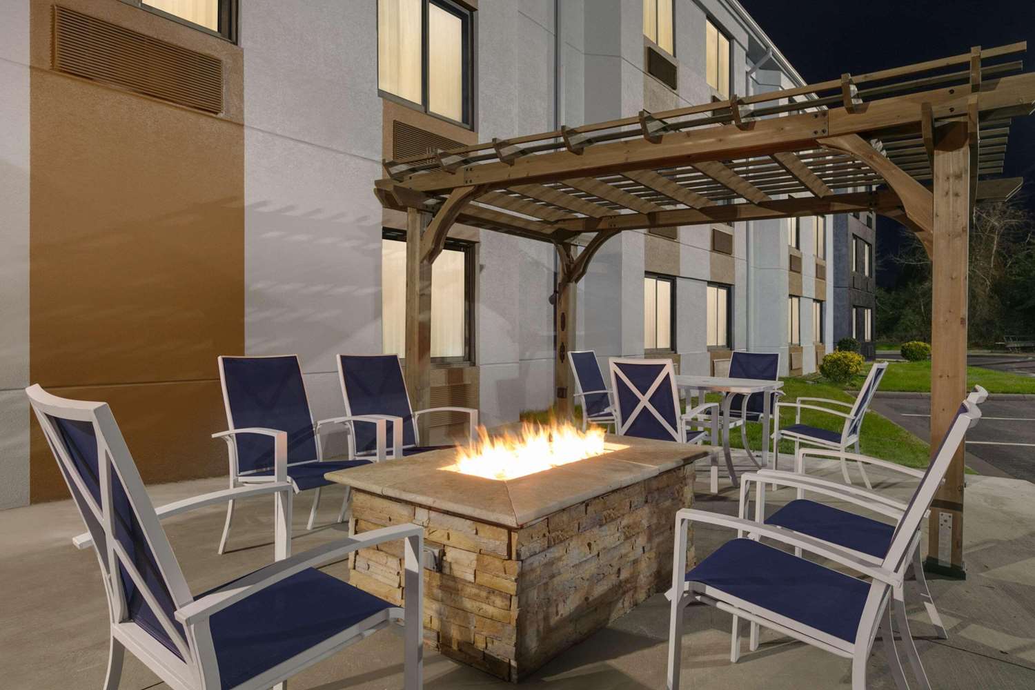 Country Inn & Suites by Radisson, Roanoke Rapids, NC 8/14